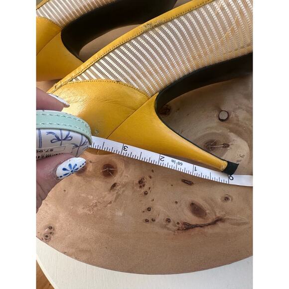 Sacha London Yellow Bow Heels Pointed Toe Size 7.5B - Picture 9 of 9